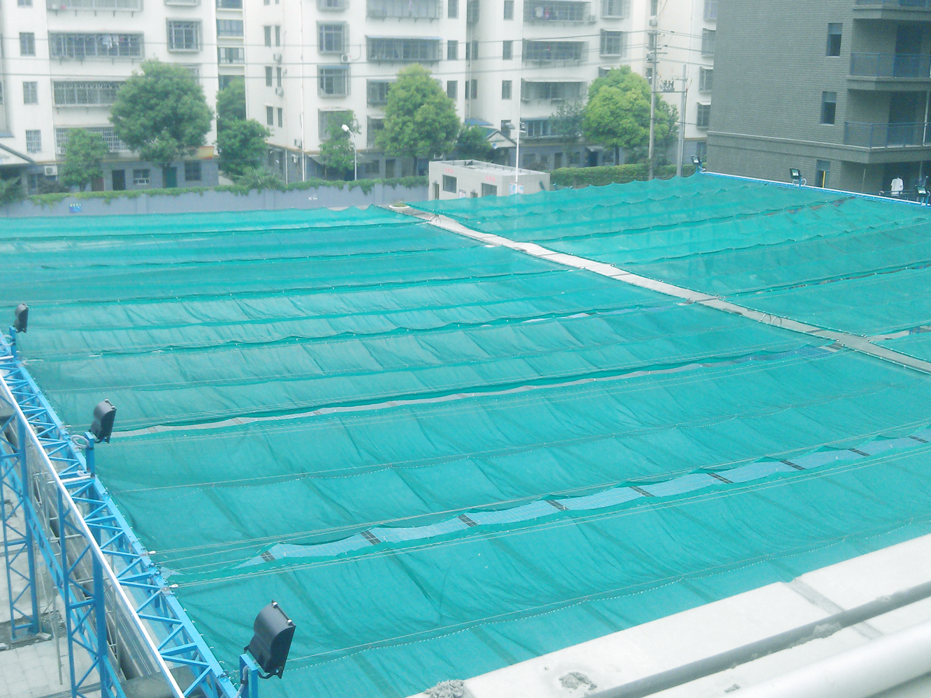 2011年4月湖北荆州公 安游泳池，遮阳蓬