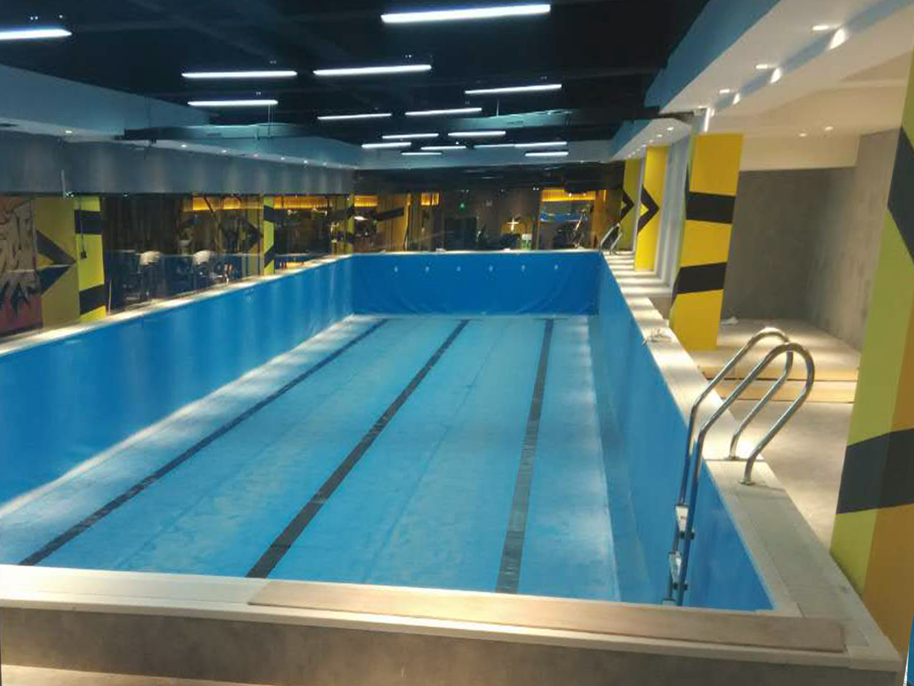 2017年6月西安健身房泳池